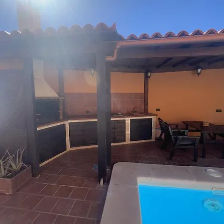 Casita Con Piscina Privada Nyaraló *